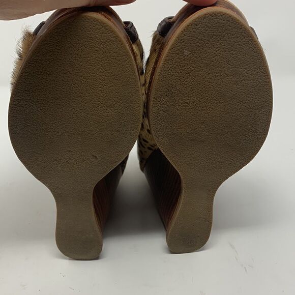 Yellow box Animal Print faux fur  Wedges Size 8 - Picture 7 of 10